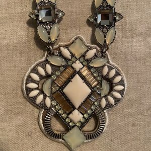 Stella & Dot Kaia Pendant Necklace